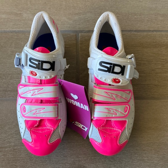 Sidi Shoes - Sidi Cycling Shoes with Clips for Cycling Size: 39.5